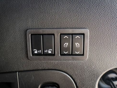 Used 2018 Cadillac Escalade Luxury AWD/4WD image 46