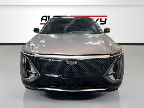 Used 2025 Cadillac Lyriq Luxury w/ LPO, Floor Liner Package image 2