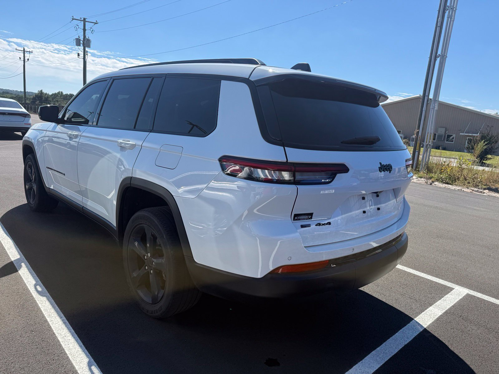 Used 2023 Jeep Grand Cherokee L Laredo AWD/4WD image 4
