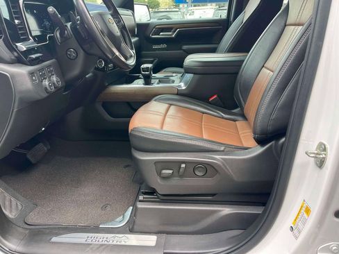 Certified 2023 Chevrolet Silverado 1500 High Country w/ Technology Package AWD/4WD image 26