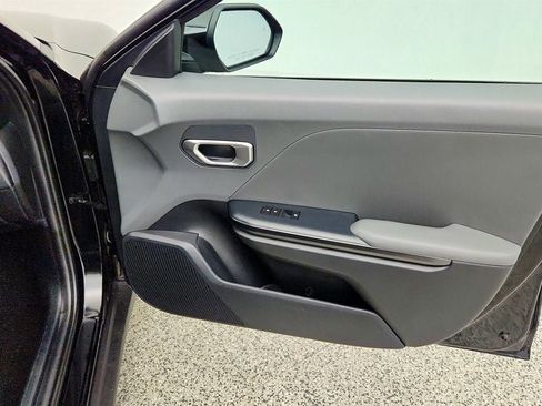 Used 2025 Kia K4 FWD image 23