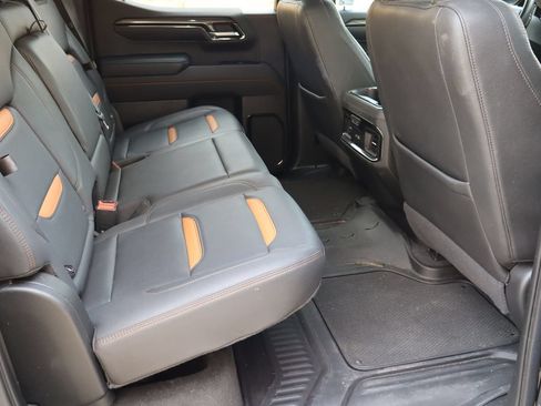 Used 2022 GMC Sierra 1500 AT4 w/ AT4 Preferred Package AWD/4WD image 17