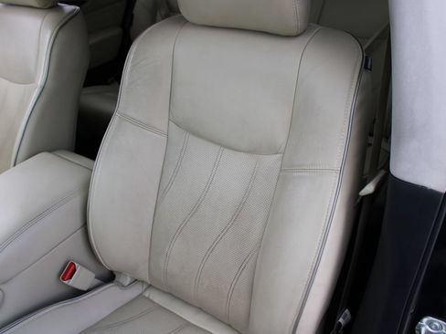 Used 2020 INFINITI QX60 Luxe w/ Essential Package FWD image 19