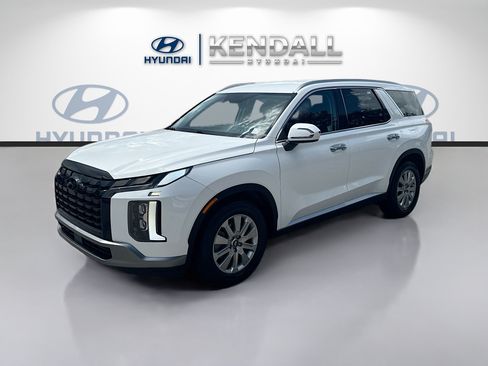 Used 2025 Hyundai Palisade SEL FWD image 3