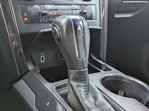 Used 2019 Ford Explorer XLT w/ Equipment Group 201A FWD image 9