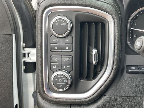 Used 2023 GMC Sierra 3500 Denali w/ Denali Ultimate Package image 18