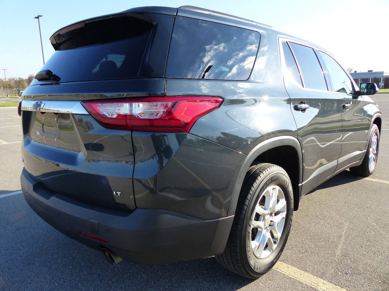 Used 2019 Chevrolet Traverse LT FWD image 10
