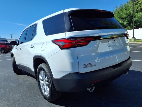 Used 2023 Chevrolet Traverse LS FWD image 27