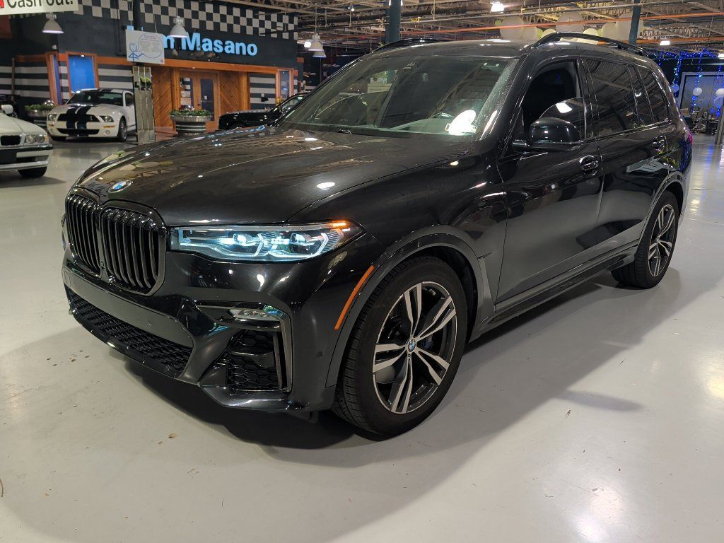 Used 2021 BMW X7 xDrive40i w/ M Sport Package AWD/4WD image 9