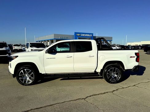 Used 2024 Chevrolet Colorado Z71 w/ Z71 Convenience Package 2 image 9