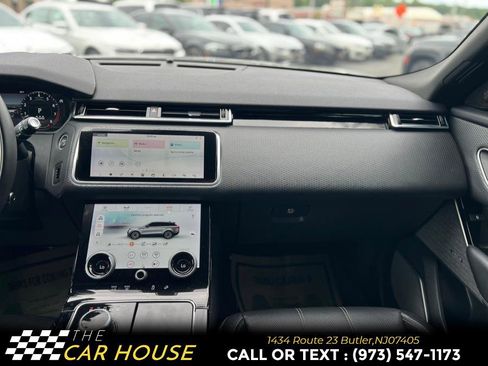 Used 2019 Land Rover Range Rover Velar R-Dynamic SE image 28