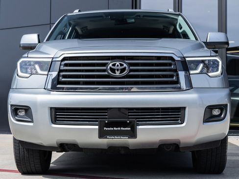 Used 2020 Toyota Sequoia SR5 image 4