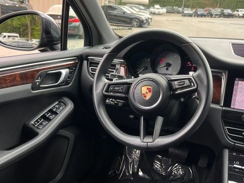 Used 2023 Porsche Macan S AWD/4WD image 17