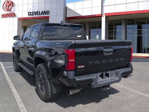 Used 2024 Toyota Tacoma TRD Sport w/ TRD Sport Upgrade Package AWD/4WD image 5