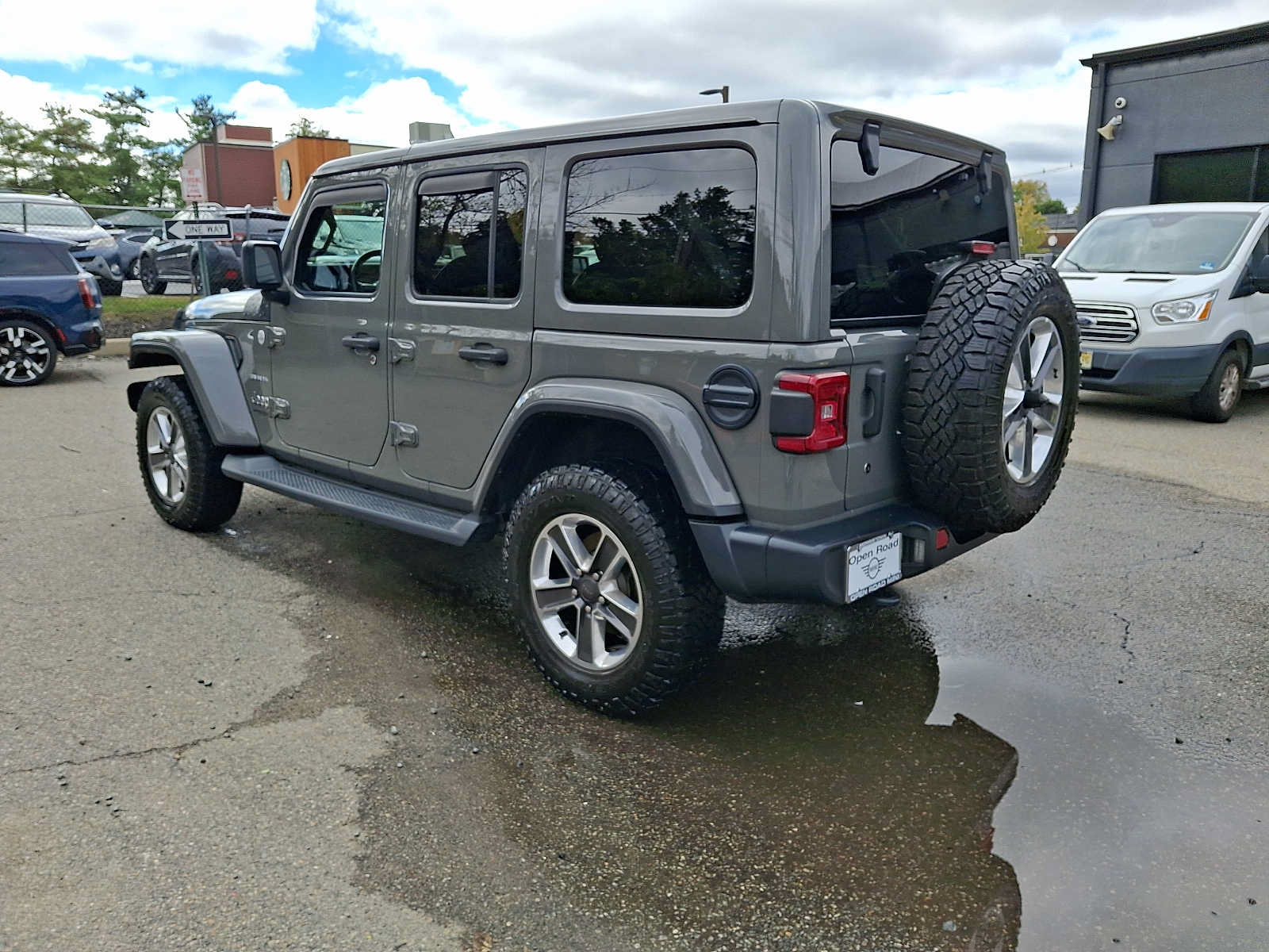 Used 2020 Jeep Wrangler Unlimited Sahara AWD/4WD image 4