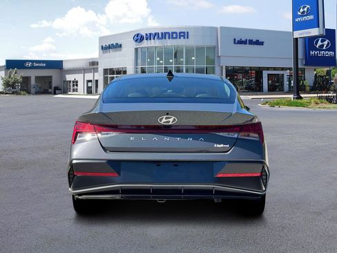 New 2026 Hyundai Elantra Limited image 9