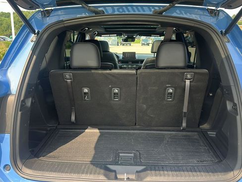 Used 2025 Honda Pilot TrailSport image 29