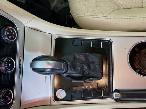 Used 2019 Volkswagen Passat 2.0T Wolfsburg w/ Wheels & Sunroof Package image 20