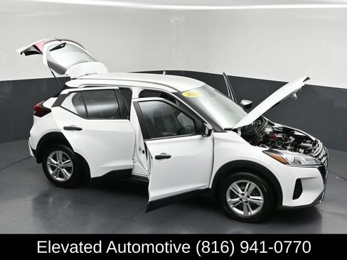 Used 2023 Nissan Kicks S image 28