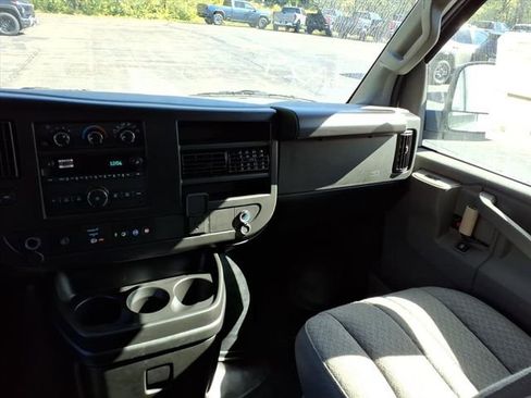 New 2025 GMC Savana 2500 w/ Enhanced Convenience Package RWD image 21