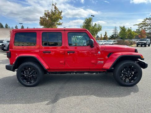 New 2024 Jeep Wrangler Sahara w/ Technology Group image 9