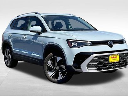 New 2025 Volkswagen Taos SE