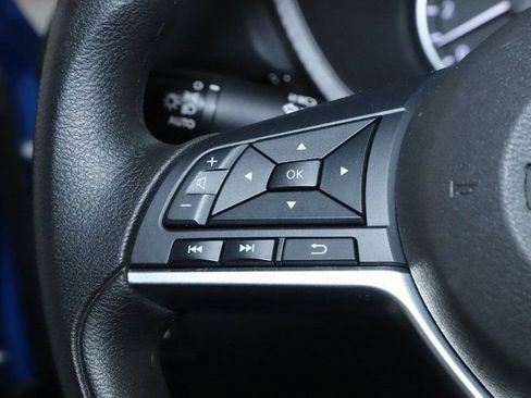 Used 2025 Nissan Sentra SV FWD image 22