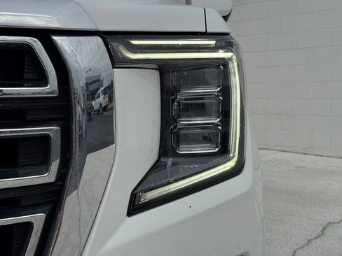 Used 2024 GMC Yukon XL SLT AWD/4WD image 9