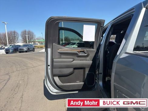 Used 2024 GMC Sierra 1500 SLE image 29