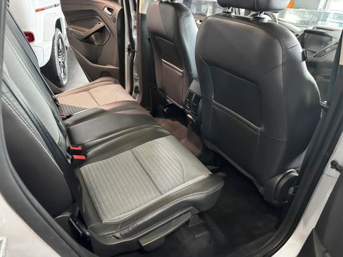 Used 2017 Ford Escape SE w/ Equipment Group 201A FWD image 13