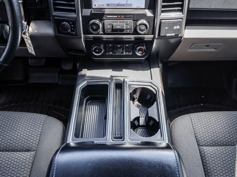 Used 2019 Ford F150 XLT w/ Equipment Group 302A Luxury AWD/4WD image 17