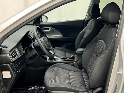 Used 2019 Kia Niro LX FWD image 12