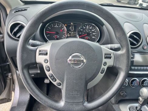 Used 2014 Nissan Rogue S w/ Convenience Package AWD/4WD image 15