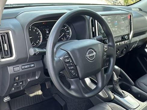 Certified 2025 Nissan Frontier SV image 45