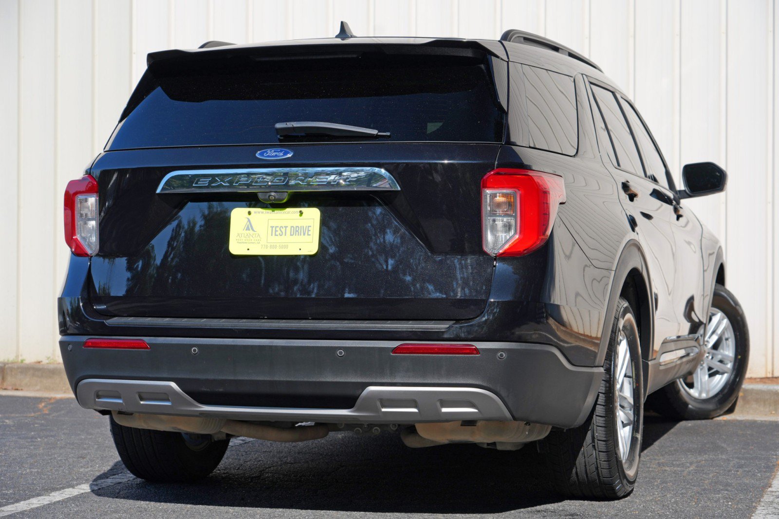 Used 2022 Ford Explorer XLT w/ Equipment Group 202A RWD image 4