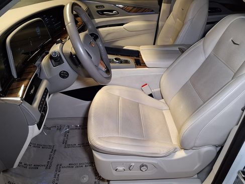 Certified 2023 Cadillac Escalade Sport Platinum w/ LPO, ONYX Package AWD/4WD image 14