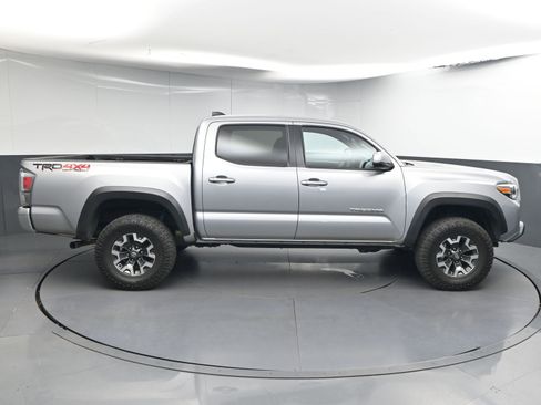 Certified 2021 Toyota Tacoma TRD Off-Road image 9