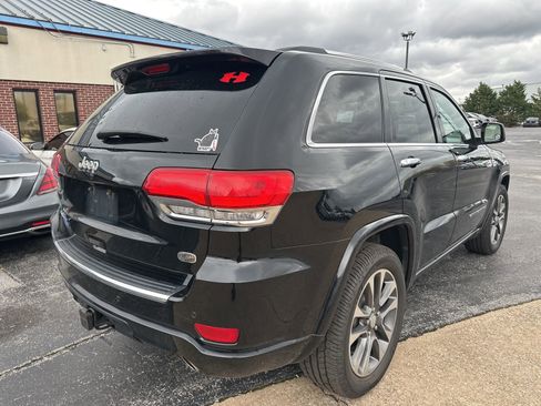 Used 2017 Jeep Grand Cherokee Overland image 3