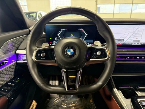 Used 2023 BMW 760i xDrive w/ Luxury Rear Seating Package image 14