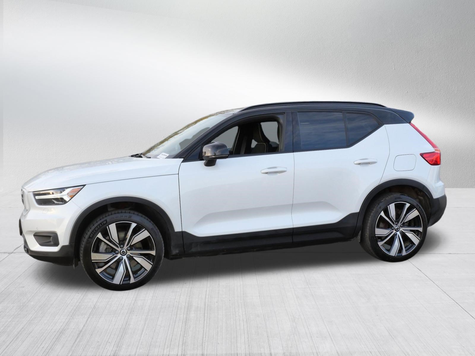 Used 2021 Volvo XC40 P8 Recharge AWD/4WD image 4