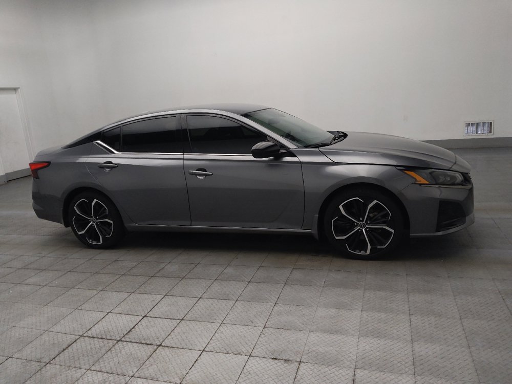 Used 2023 Nissan Altima 2.5 SR FWD image 11