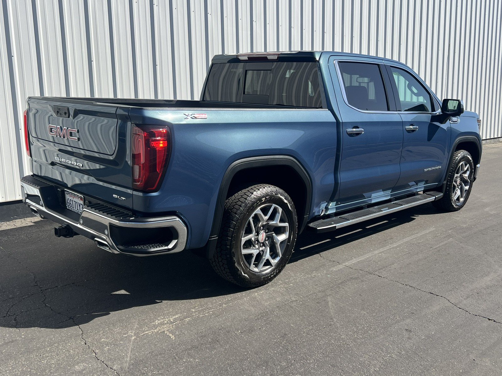 Used 2024 GMC Sierra 1500 SLT w/ SLT Premium Plus Package AWD/4WD image 6