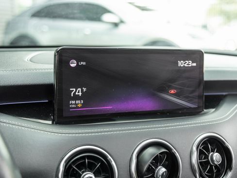 Used 2022 Kia Stinger GT2 image 29