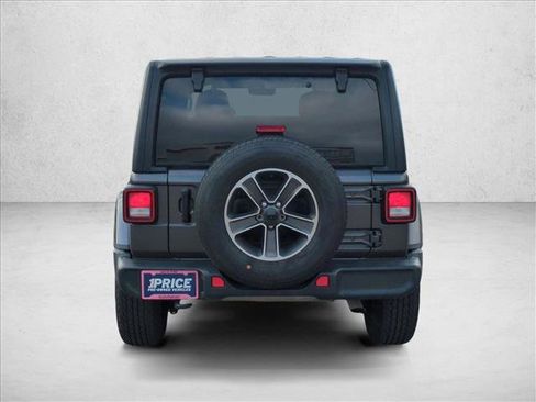 Used 2023 Jeep Wrangler Sahara image 7