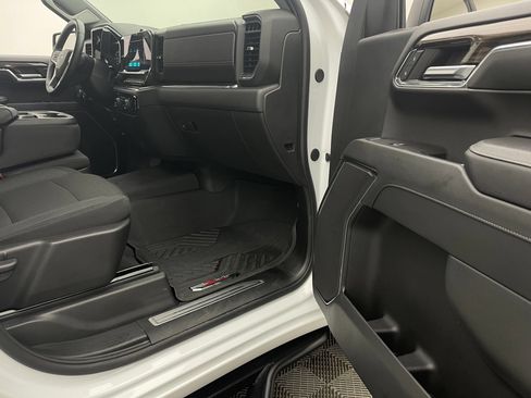 Used 2024 Chevrolet Silverado 1500 RST AWD/4WD image 31