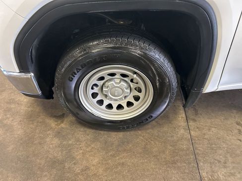 Used 2024 GMC Sierra 1500 Pro w/ Pro Value Package image 10