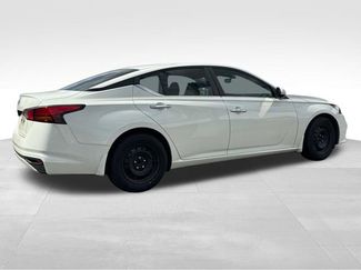 Used 2022 Nissan Altima 2.5 S video 3