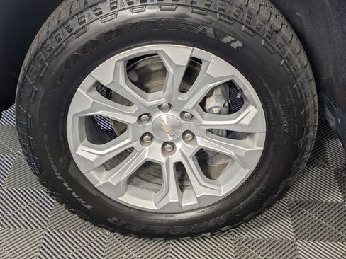 Used 2022 Chevrolet Silverado 1500 LTZ w/ LTZ Premium Package AWD/4WD image 8