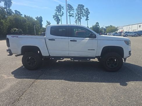 Used 2019 Chevrolet Colorado LT w/ Redline Special Edition AWD/4WD image 4
