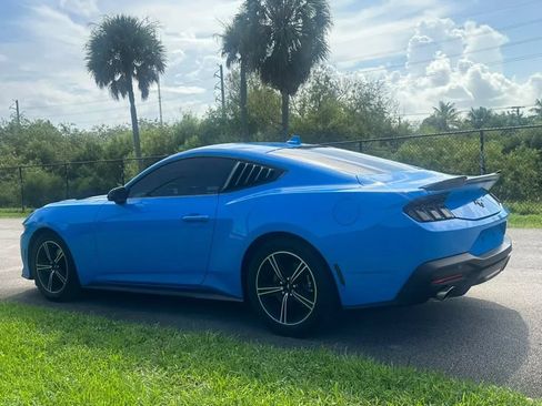 Used 2024 Ford Mustang Coupe RWD image 6